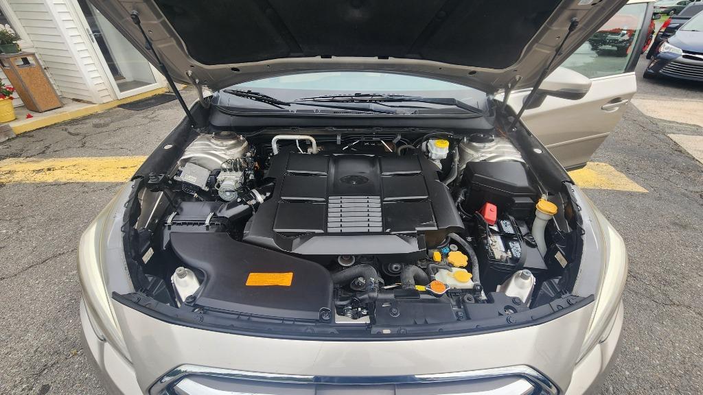2018 Subaru Outback - $15,990