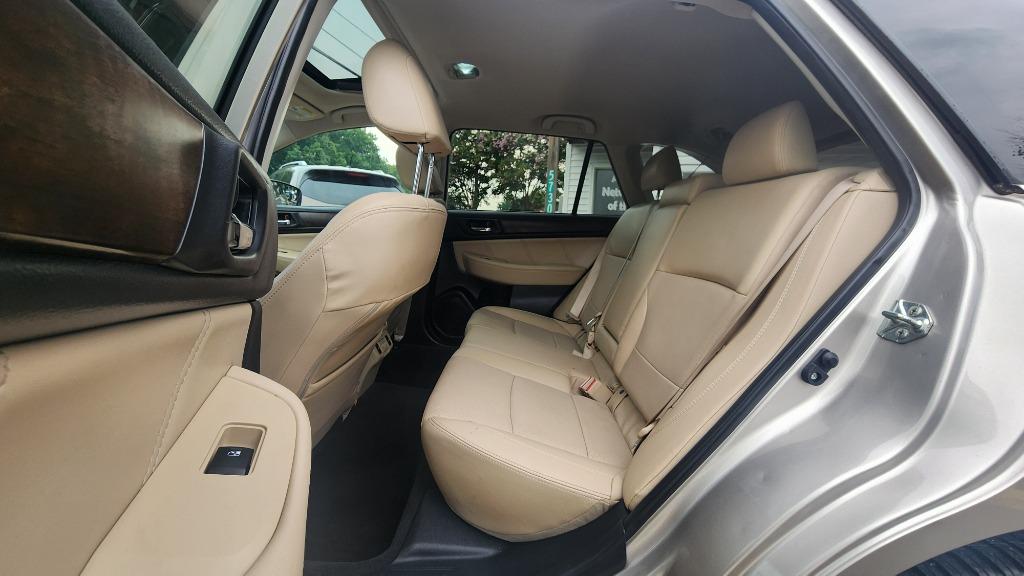 2018 Subaru Outback - $15,990
