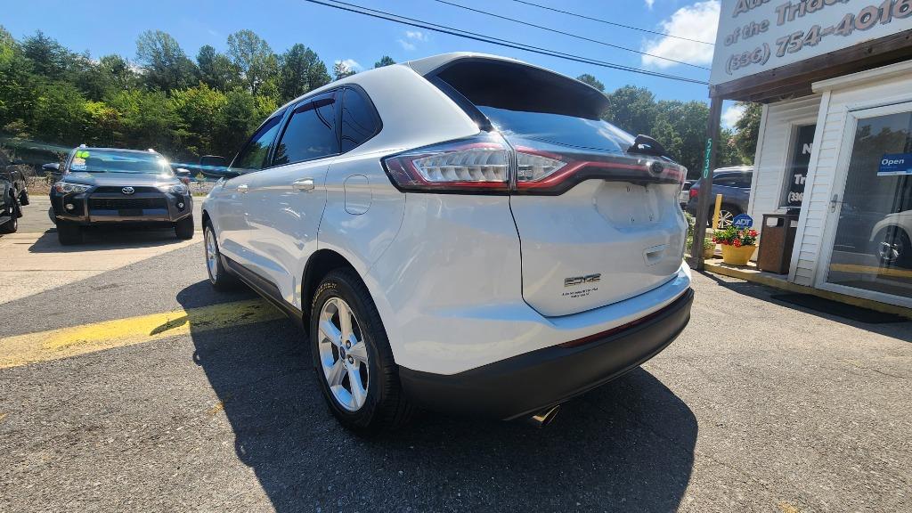 2015 Ford Edge - $9,990