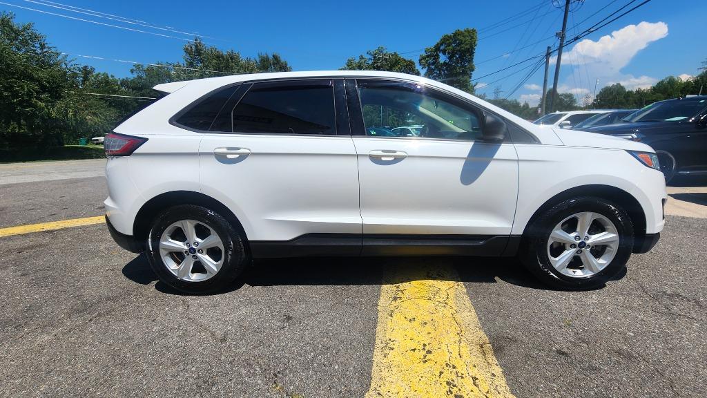 2015 Ford Edge - $9,990