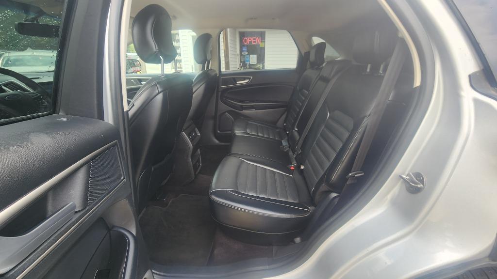 2017 Ford Edge - $8,990