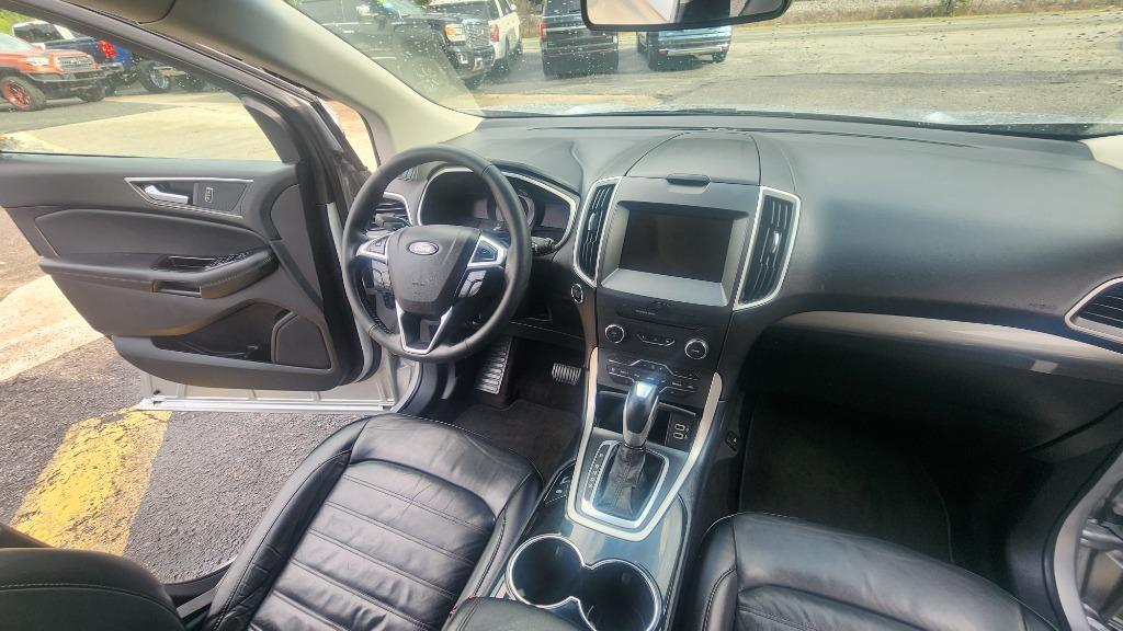 2017 Ford Edge - $8,990