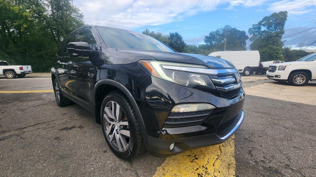 2017 Honda Pilot - $18,490