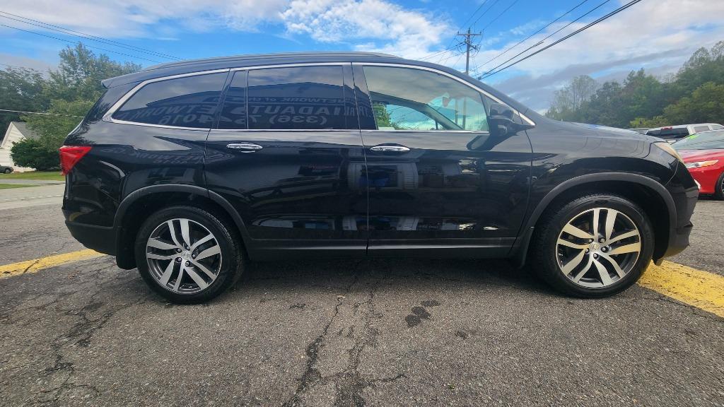 2017 Honda Pilot - $18,490