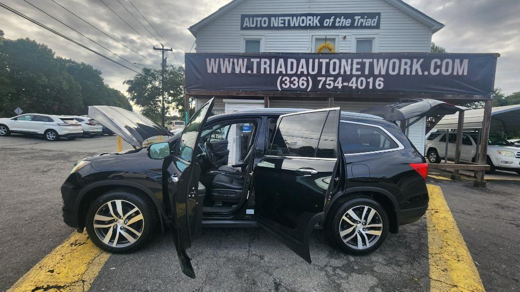 2017 Honda Pilot - $18,490