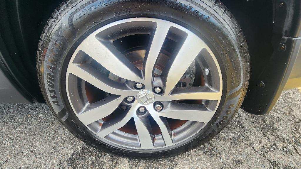 2017 Honda Pilot - $18,490