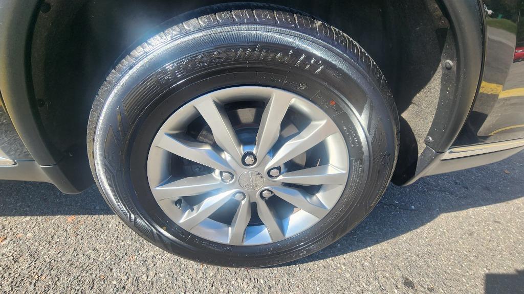 2017 Dodge Durango - $13,990