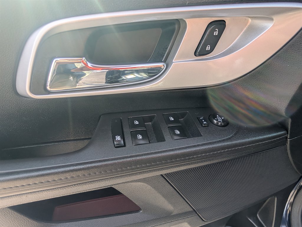 2017 Chevrolet Equinox - $13,990
