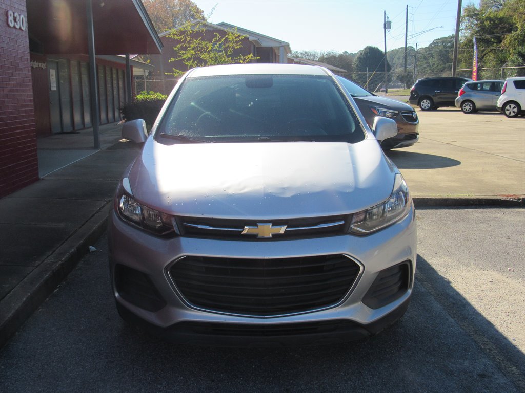 2020 Chevrolet Trax LS photo