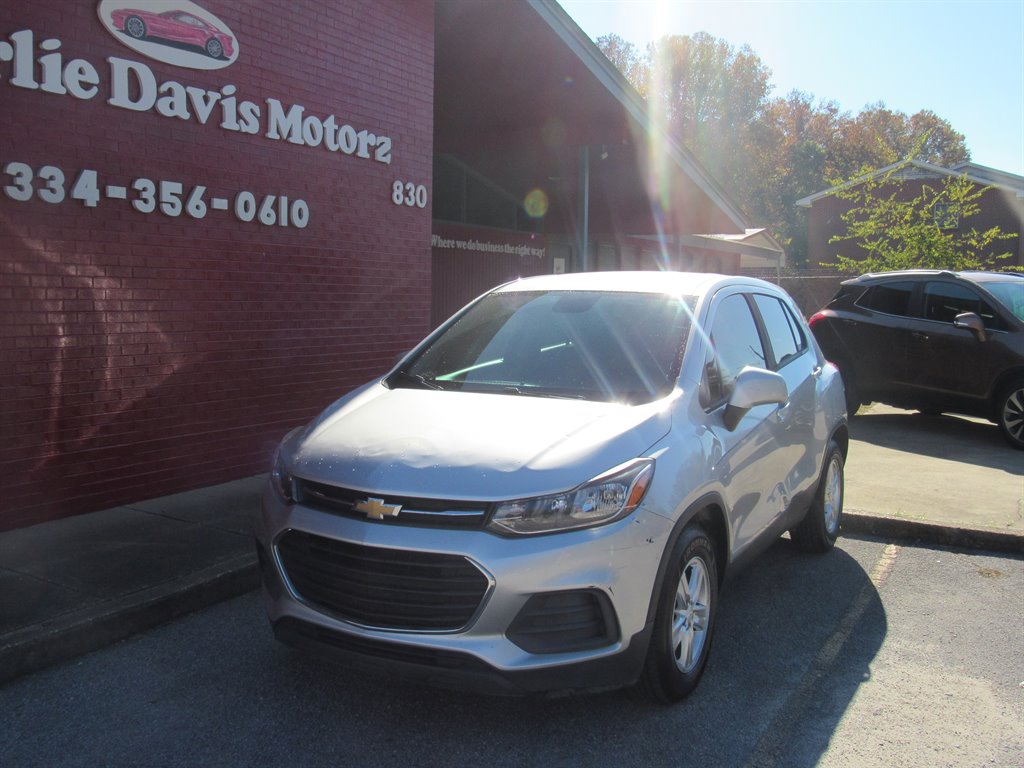 2020 Chevrolet Trax LS photo