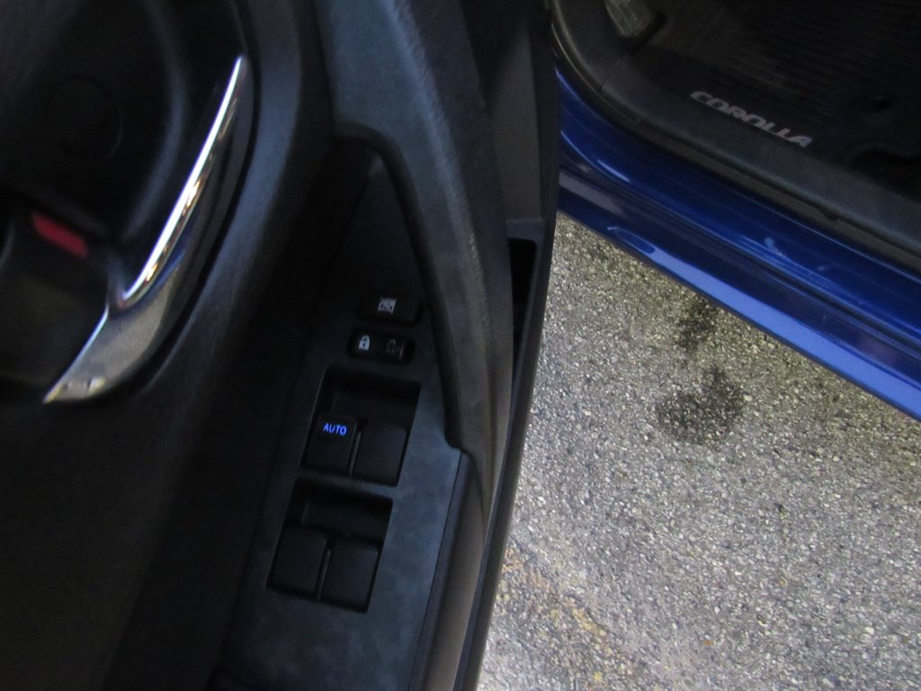 2016 Toyota Corolla S Plus photo