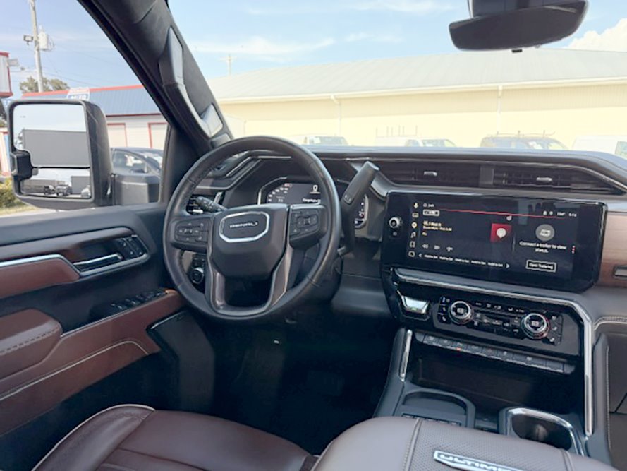 2025 GMC Sierra 2500HD - $98,999