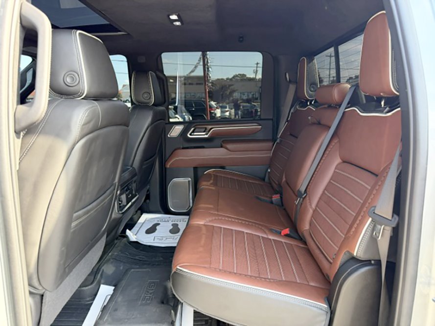 2025 GMC Sierra 2500HD - $98,999