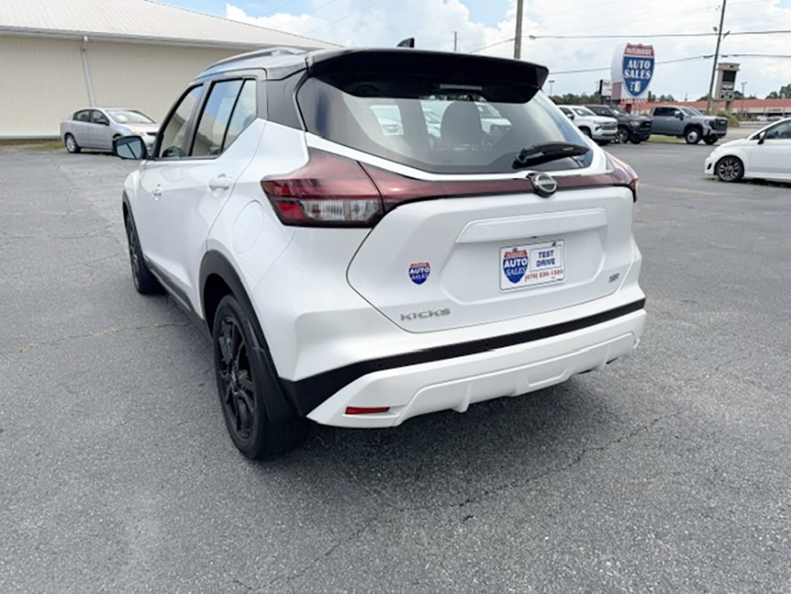 2023 Nissan Kicks