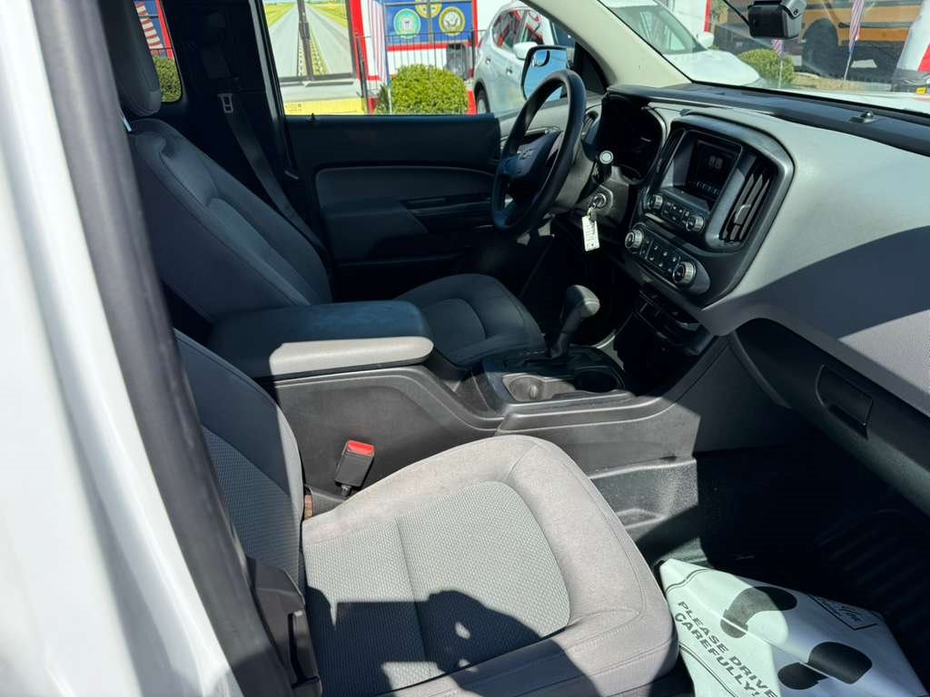 2017 Chevrolet Colorado - $16,900
