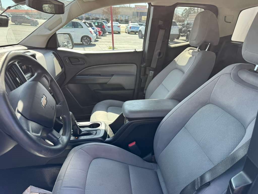 2017 Chevrolet Colorado - $16,900
