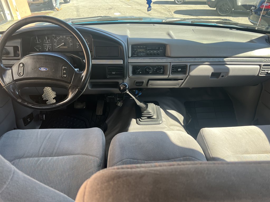 1994 Ford F-350 XLT photo