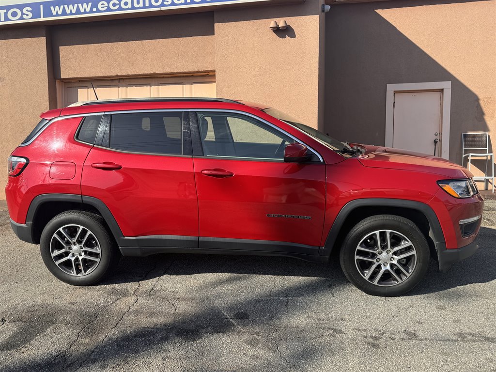 2019 Jeep Compass Latitude photo
