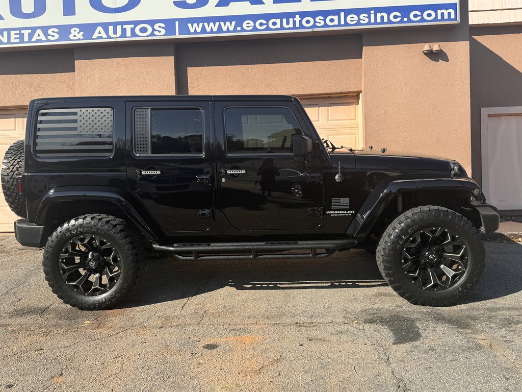 2016 Jeep Wrangler Unlimited Sahara photo