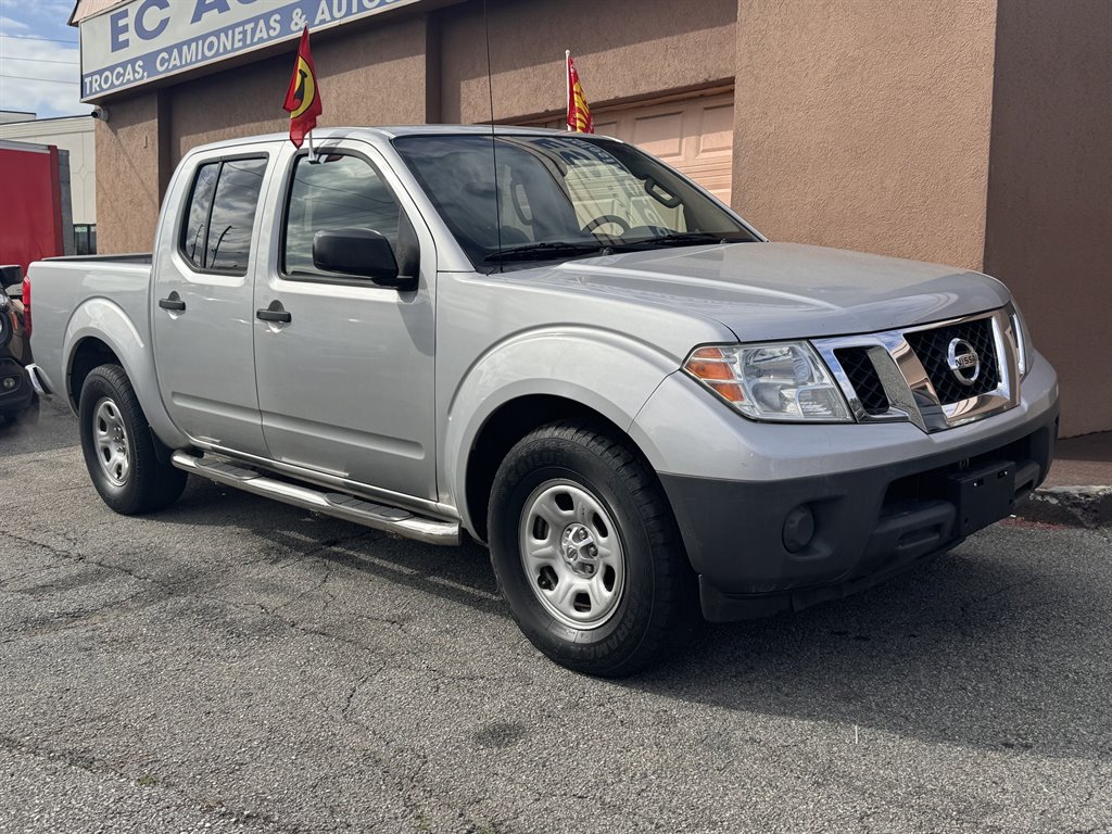 2016 Nissan Frontier Desert Runner photo