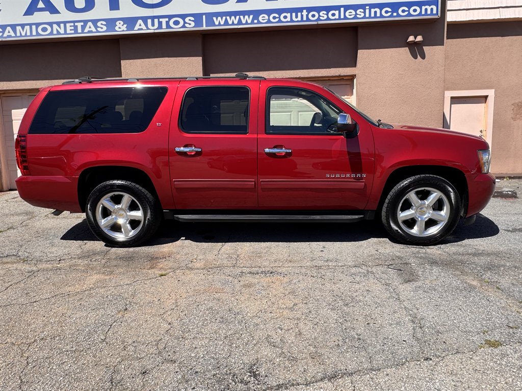 2012 Chevrolet Suburban LT 1500 photo