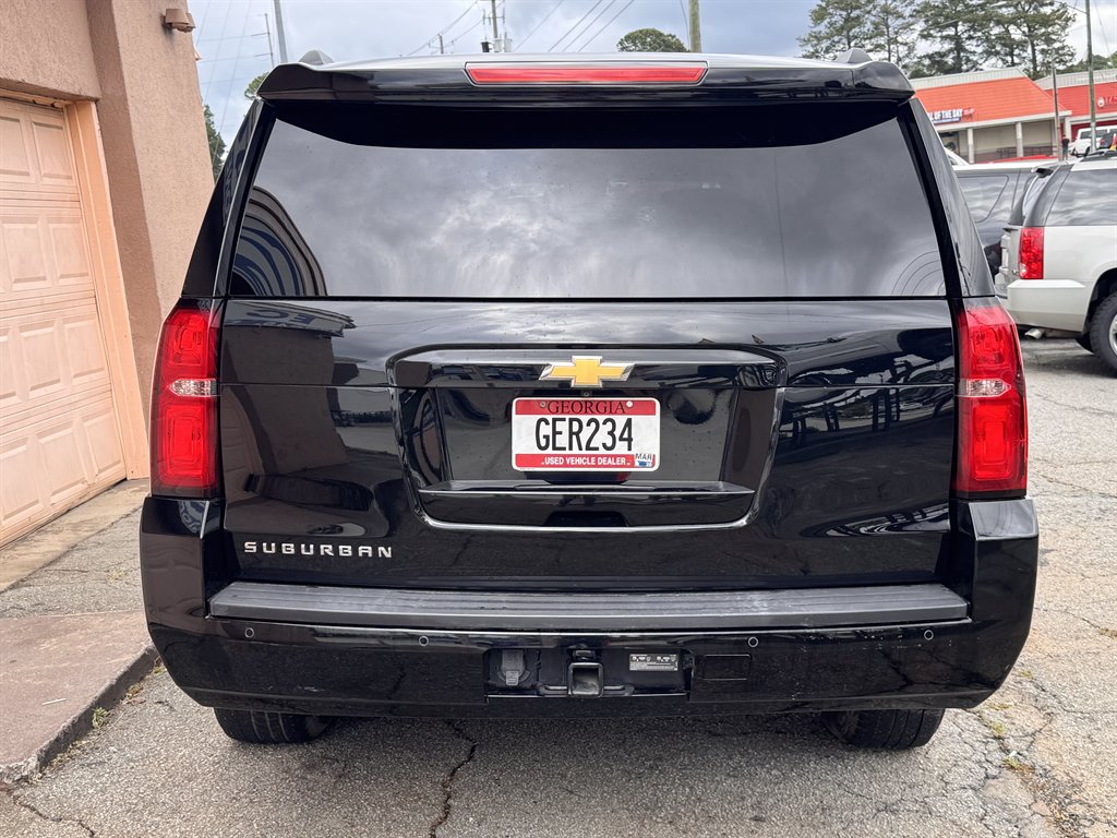 2017 Chevrolet Suburban 1500 LT photo