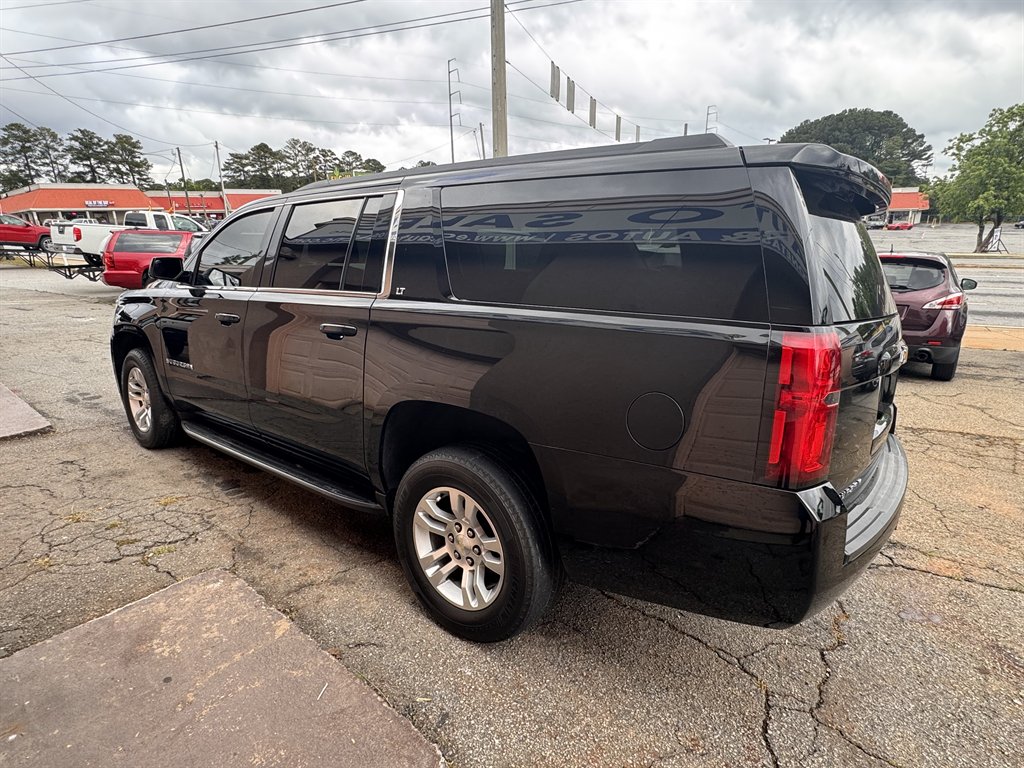 2017 Chevrolet Suburban 1500 LT photo