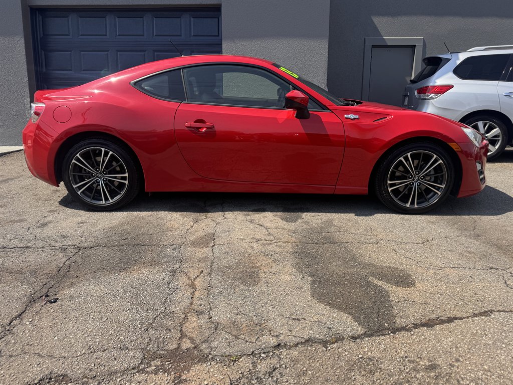 2013 Toyota Scion Fr-s - $12,900