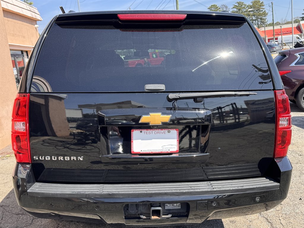 2014 Chevrolet Suburban - $12,900