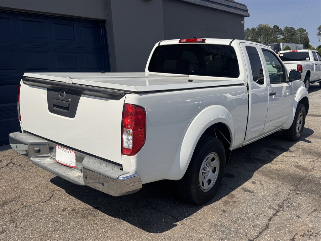 2015 Nissan Frontier - $9,800