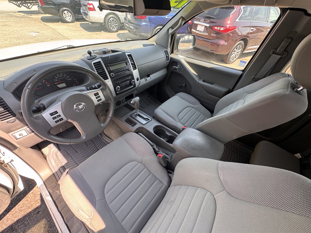 2015 Nissan Frontier - $9,800