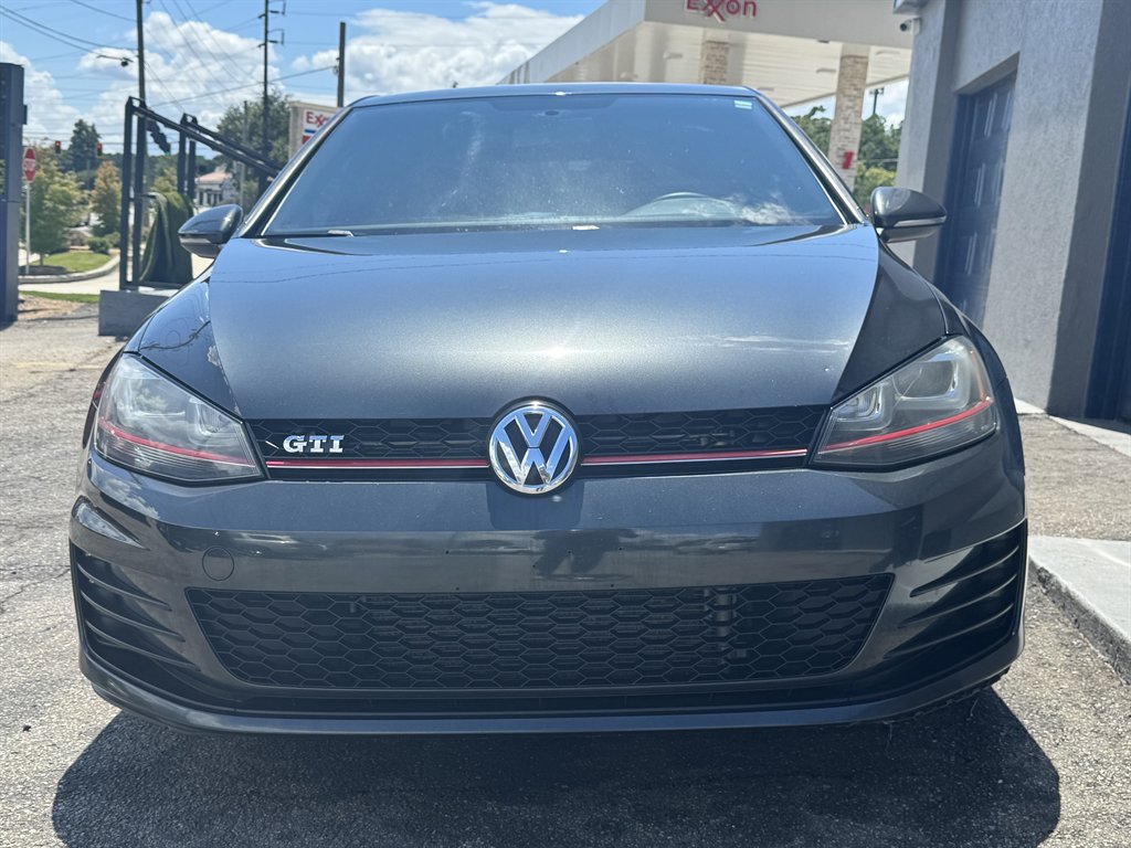 2016 Volkswagen Golf - $10,900