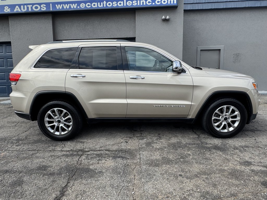 2014 Jeep Cherokee - $10,900