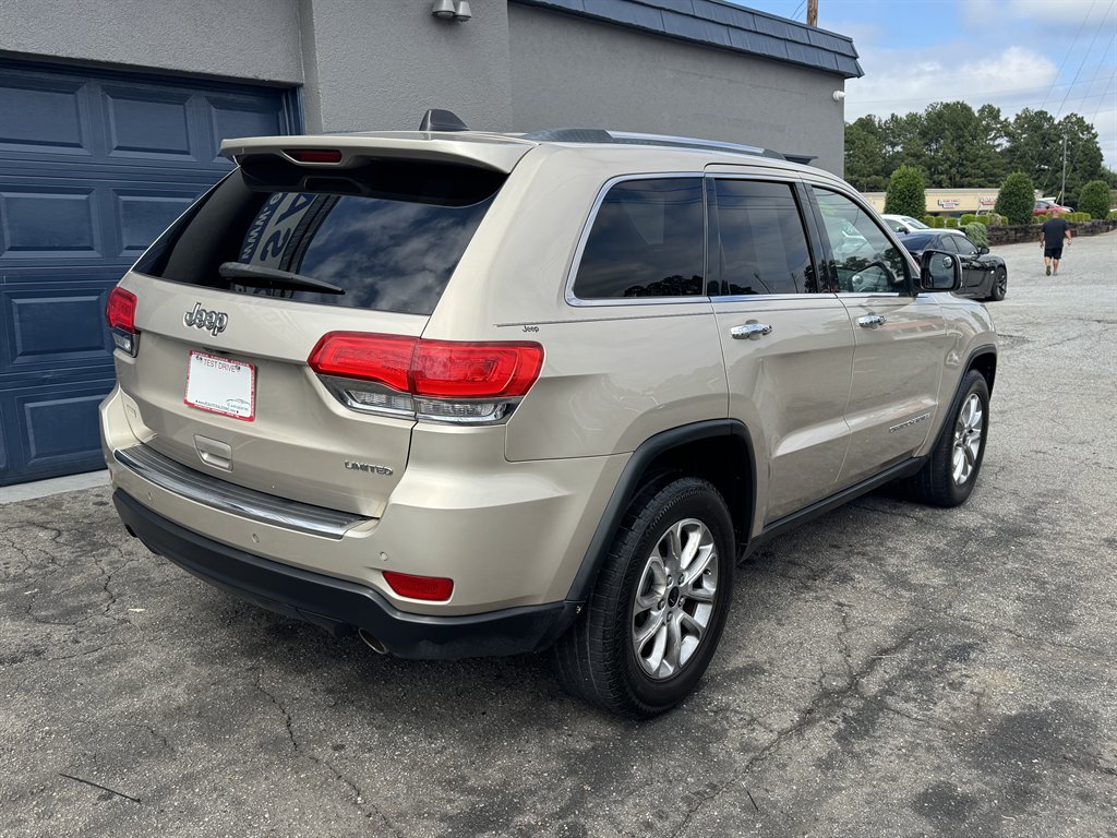 2014 Jeep Cherokee - $10,900
