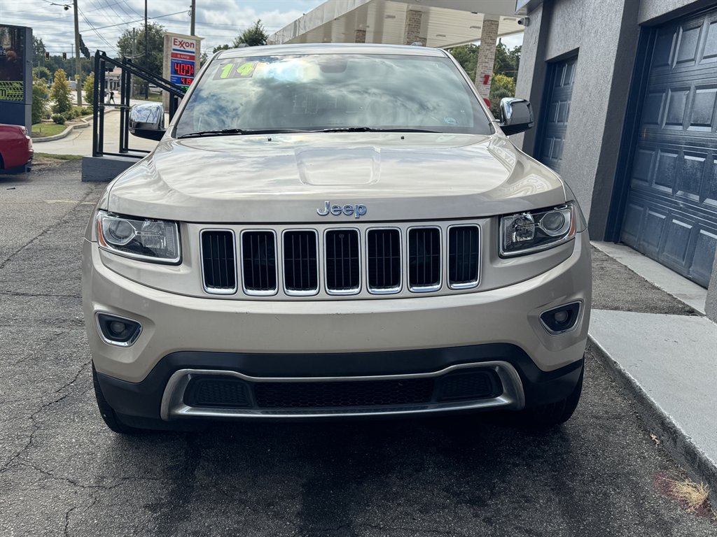 2014 Jeep Cherokee - $10,900