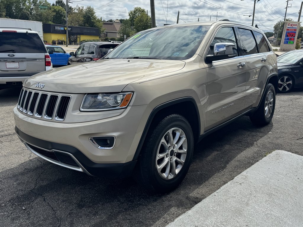 2014 Jeep Cherokee - $10,900