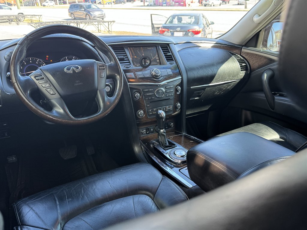 2011 INFINITI QX56 - $6,900
