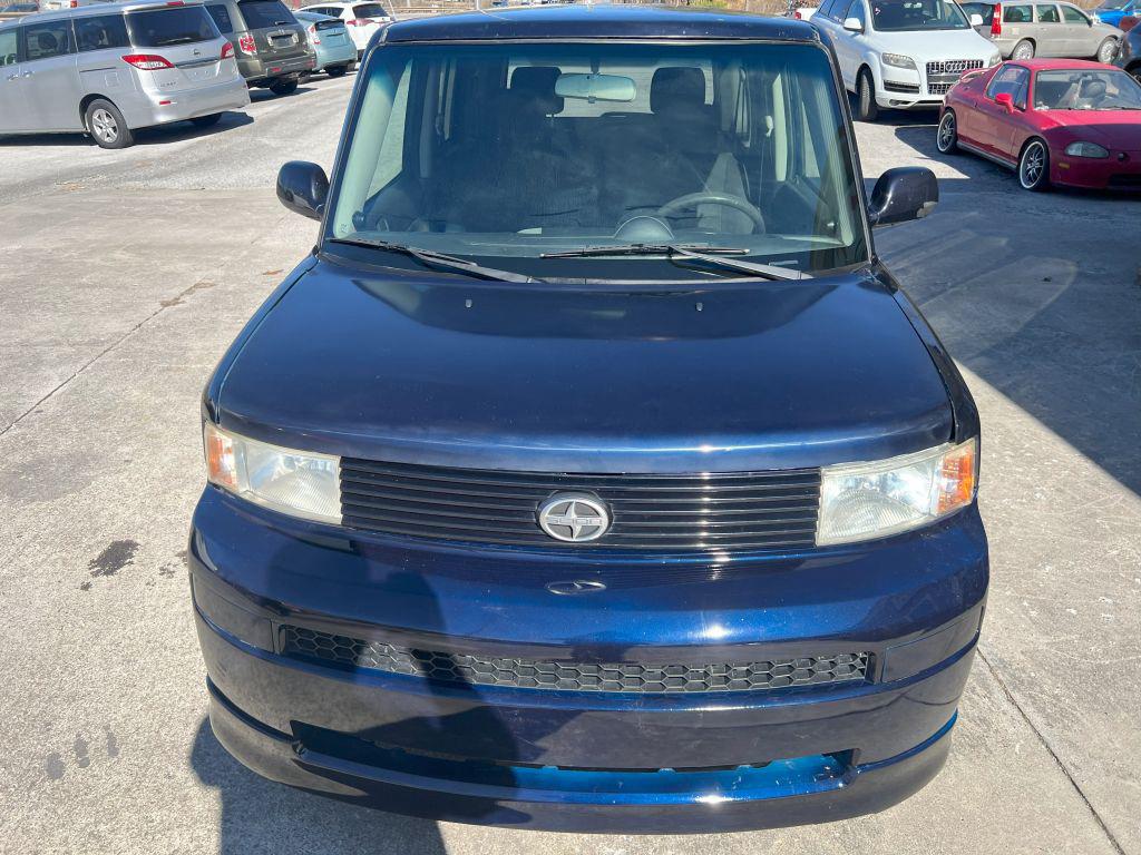 2005 Scion xB photo