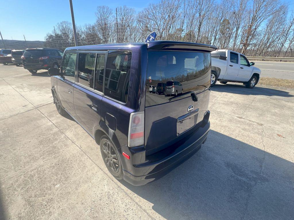 2005 Scion xB photo