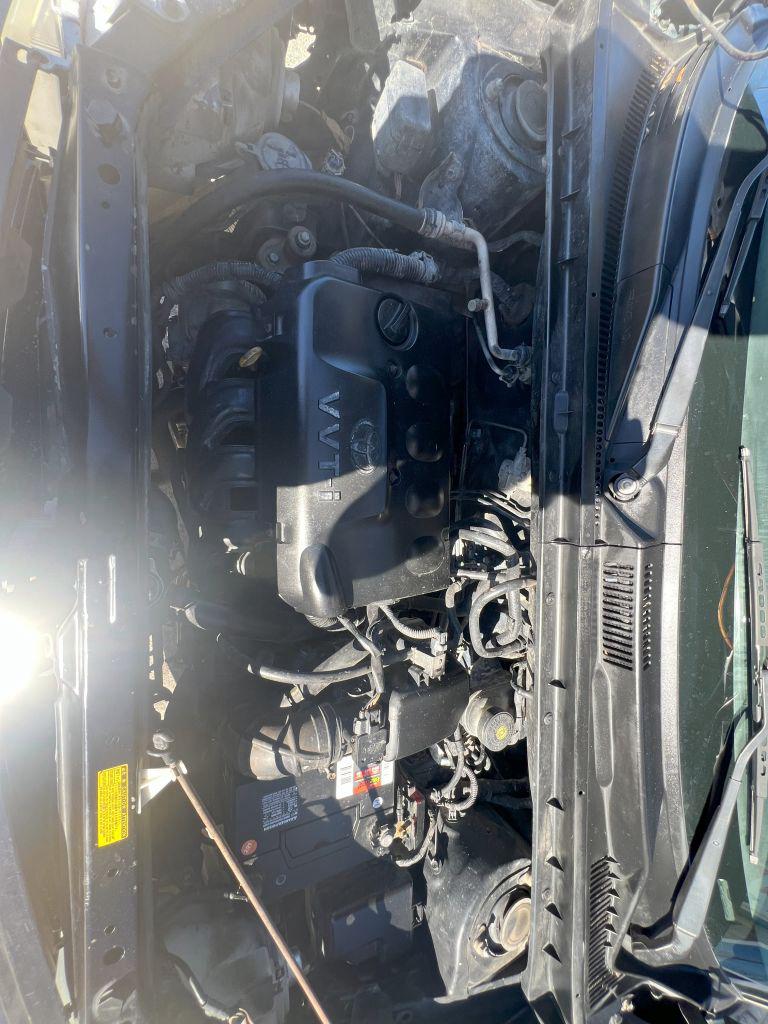 2005 Scion xB photo