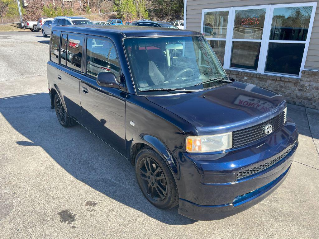 2005 Scion xB photo