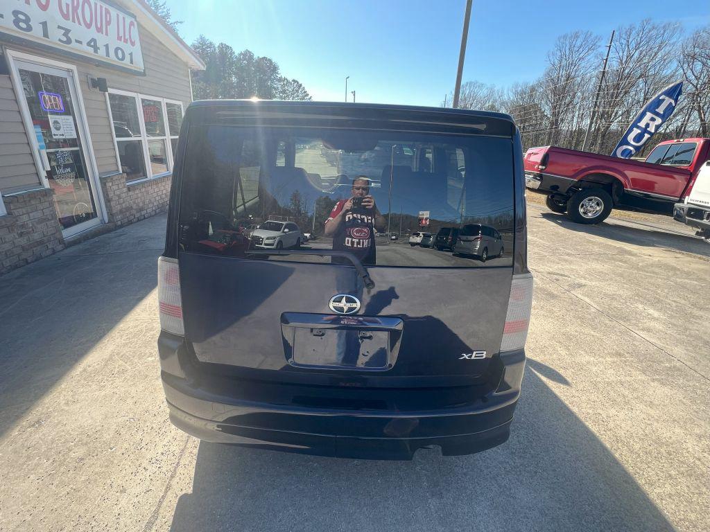 2005 Scion xB photo