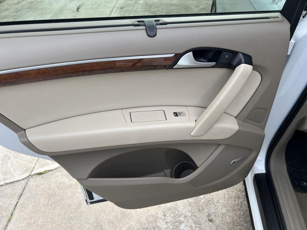 2013 Audi Q7 3.0 quattro TDI Prestige photo