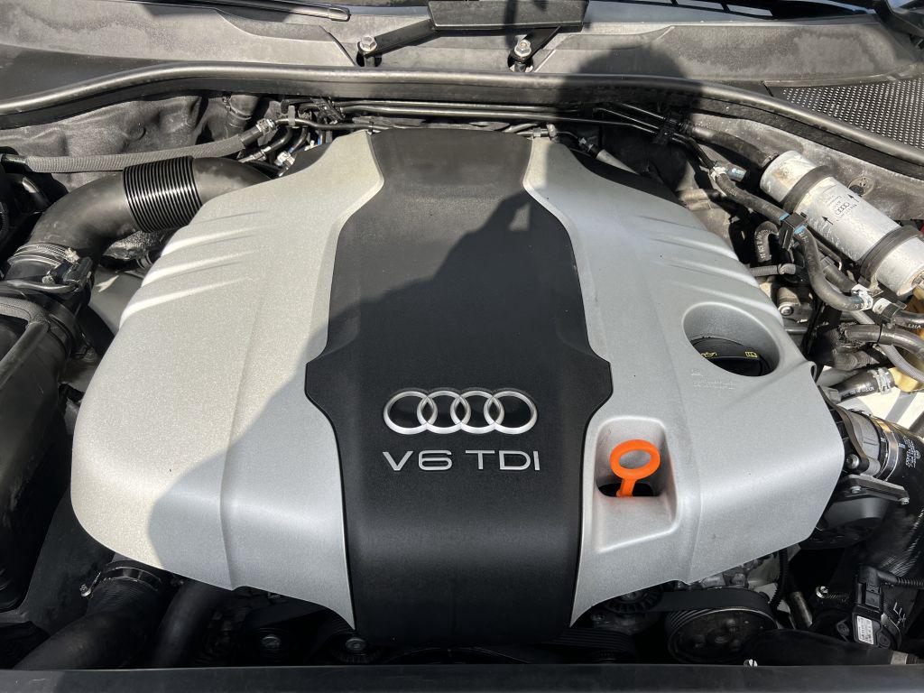 2013 Audi Q7 3.0 quattro TDI Prestige photo