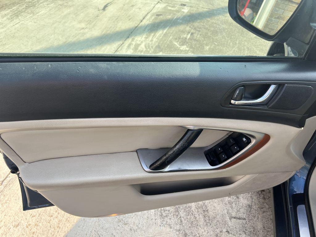 2006 Subaru Outback 2.5 XT Limited photo