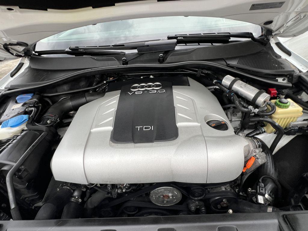 2012 Audi Q7 3.0 quattro TDI Premium Plus photo