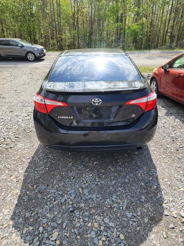 2015 Toyota Corolla - $8,500