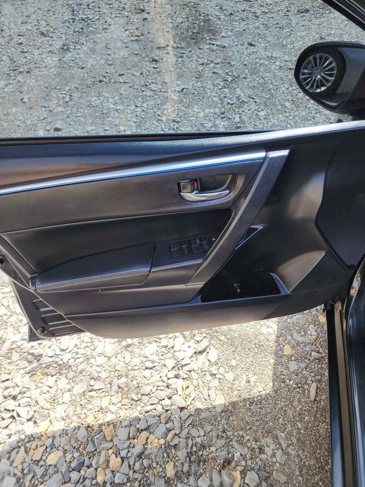 2015 Toyota Corolla - $8,500