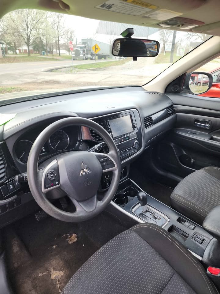 2019 Mitsubishi Outlander - $8,500