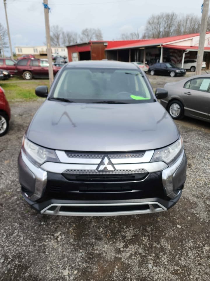2019 Mitsubishi Outlander - $8,500